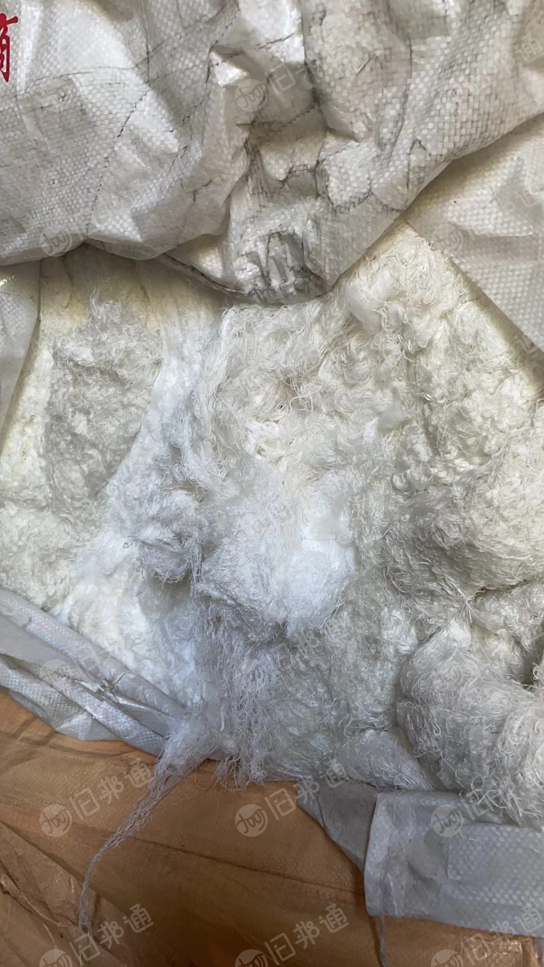 长期出售涤粘棉回丝，回丝下脚料，涤不超过30，棉30左右，剩下是粘，现货几十吨