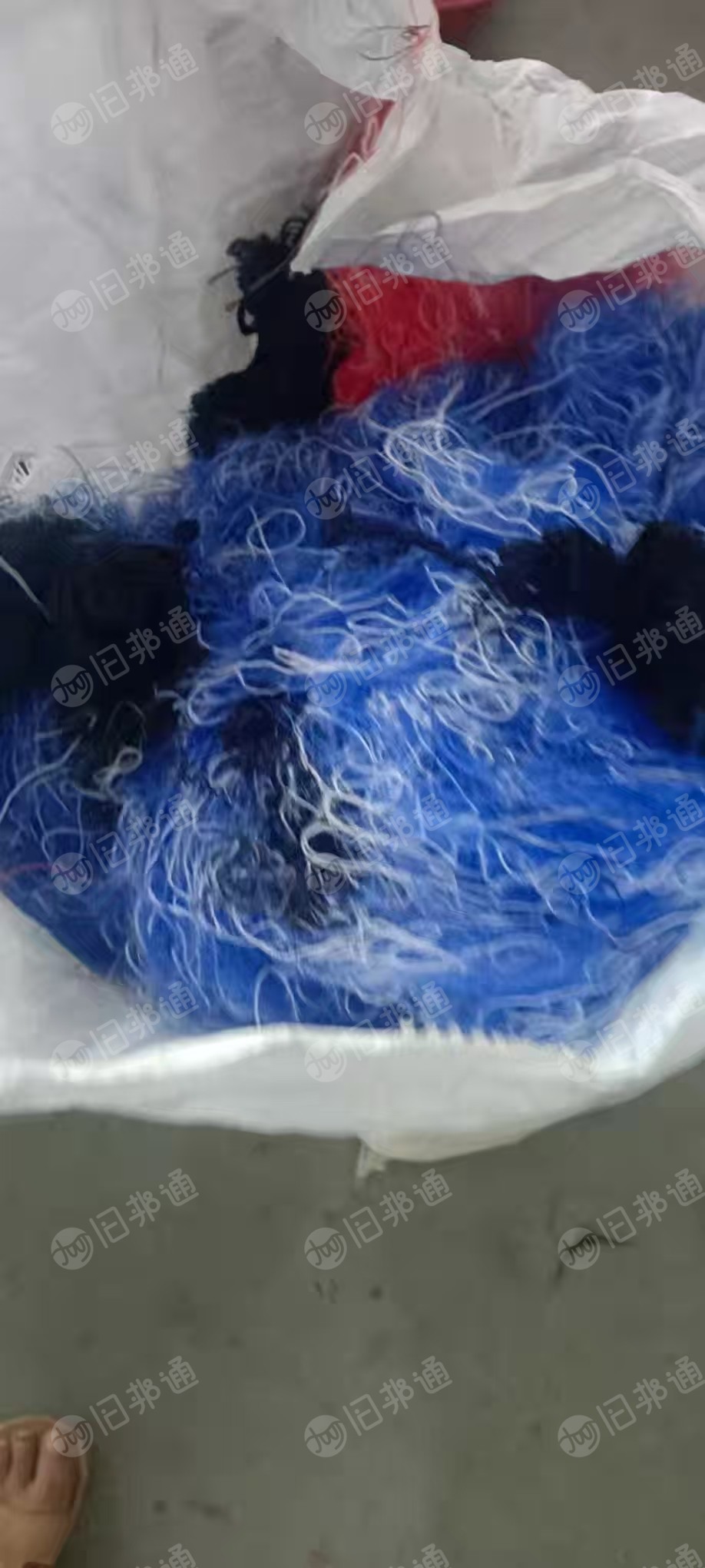 出售袜子厂下来的涤纶废纱，涤纶纱线，杂色，月供40吨左右，货在安徽阜阳