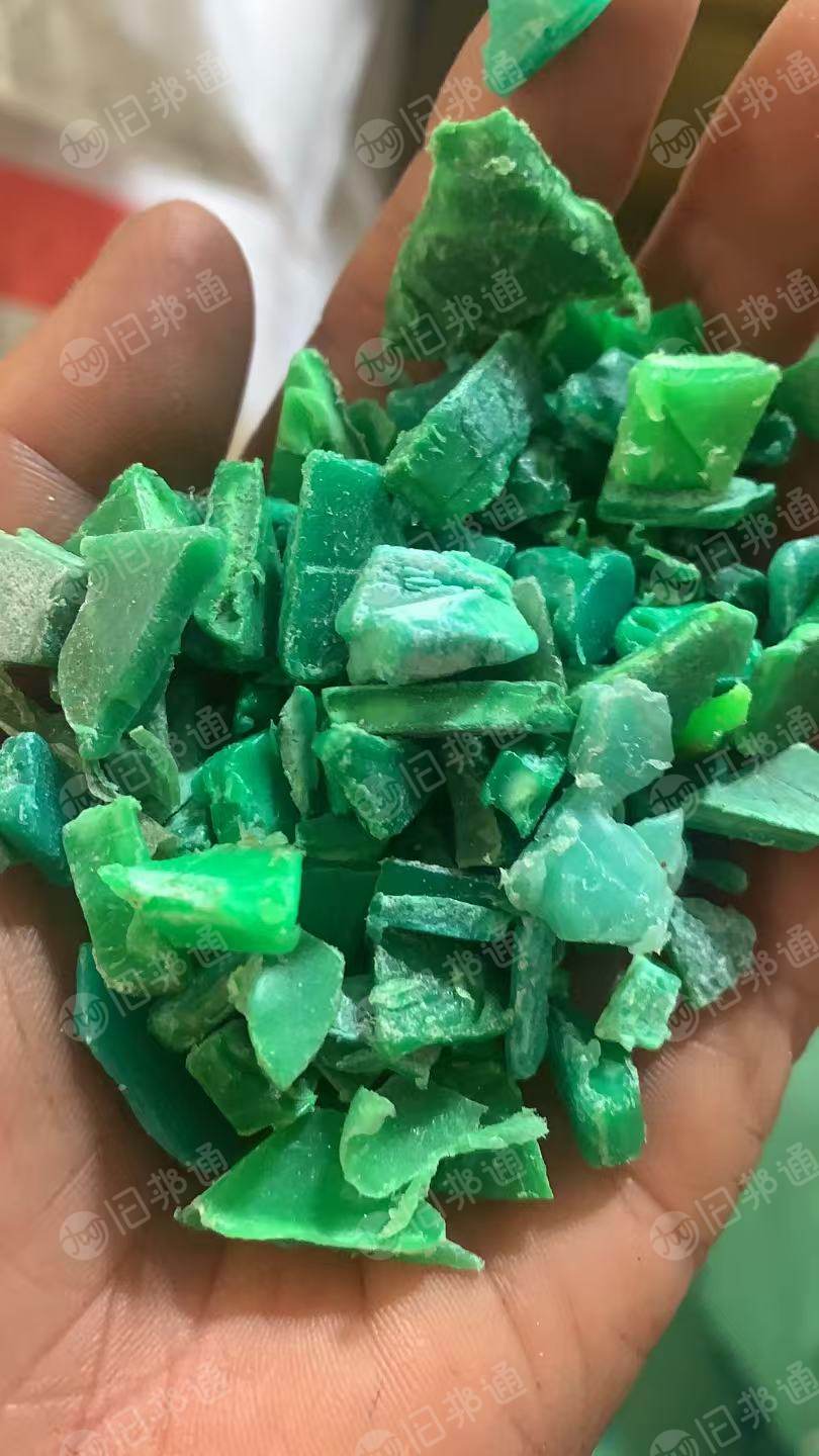 出售低压注塑破碎料，大小蓝桶、白桶、托盘破碎料，月供300吨