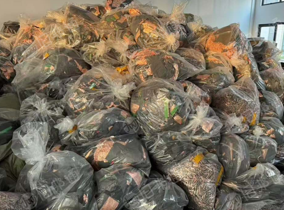 出售锂电池废料，月供二十吨左右