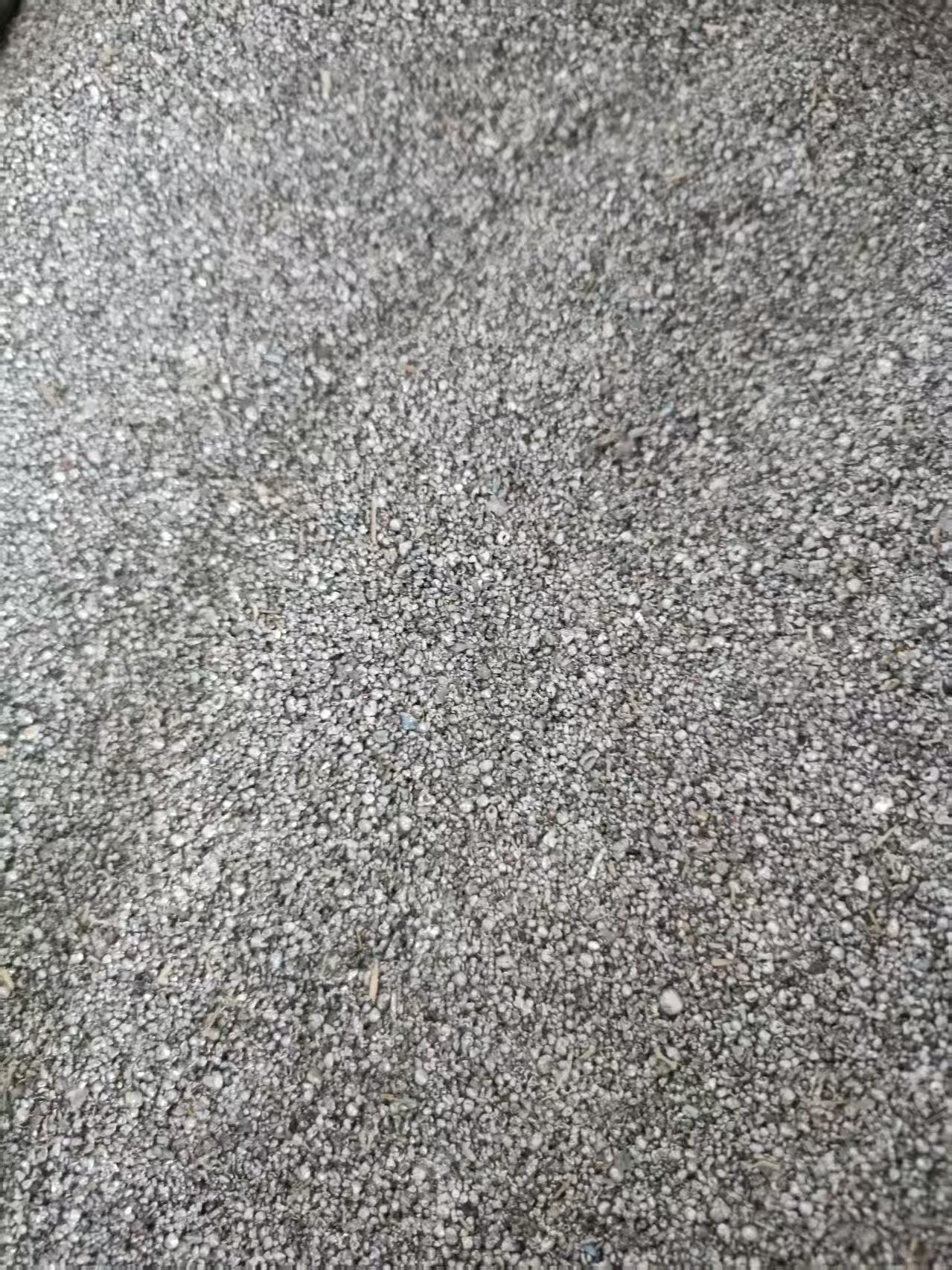 出售蜂窝铝板磨出来的铝粉，含铝92，现货九米六一车