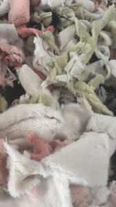 长期出售涤纶废布，涤纶绒布边角料，黑色都挑掉了，每天出5吨