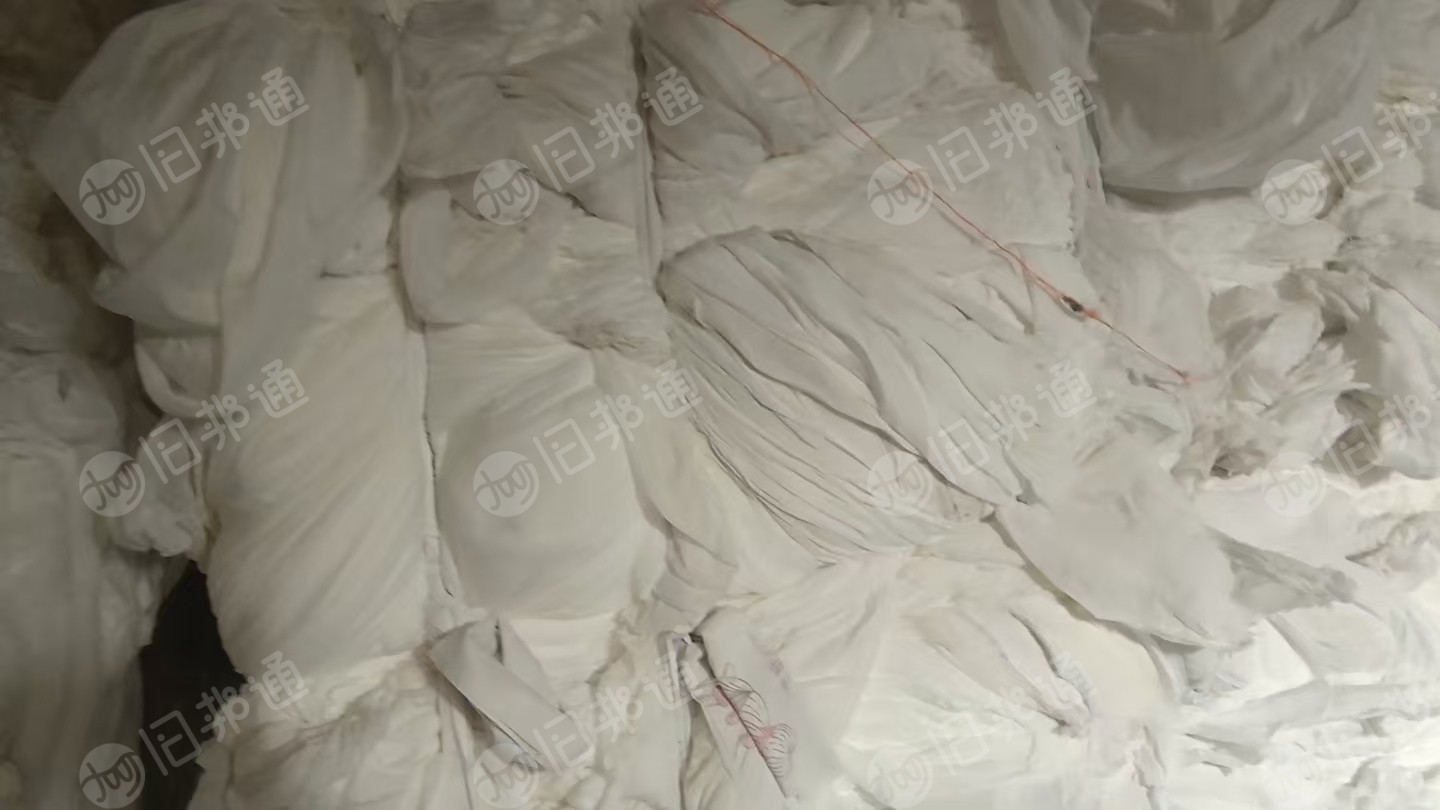 出售白色涤纶废布，涤纶造粒布，月供二十几吨，货在浙江湖州