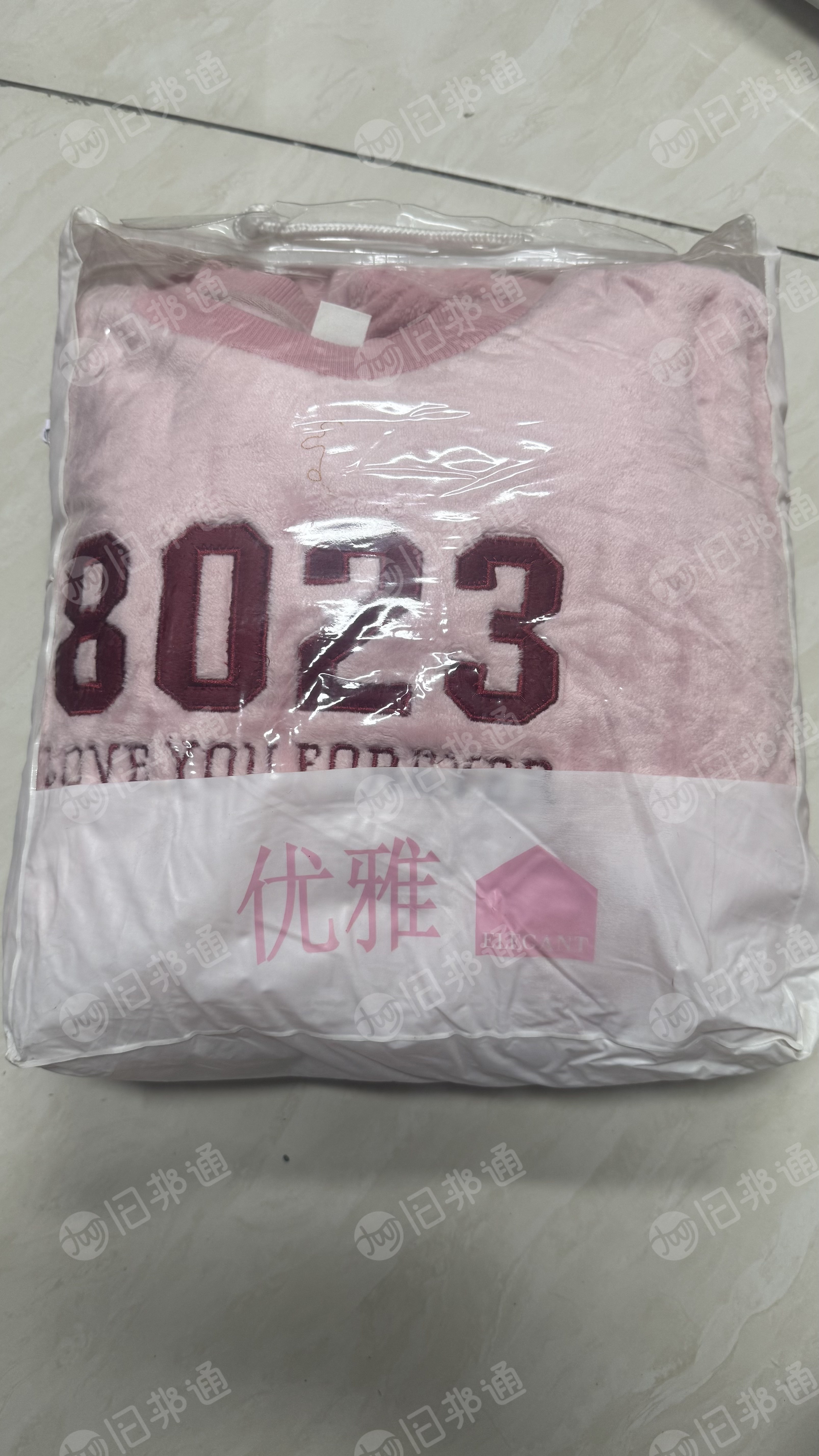出售库存睡衣，库存服装，库存衣服，现货有2000多套，货在广东揭阳