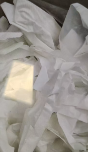 出售乳白高压塑料膜，纸厂下来的