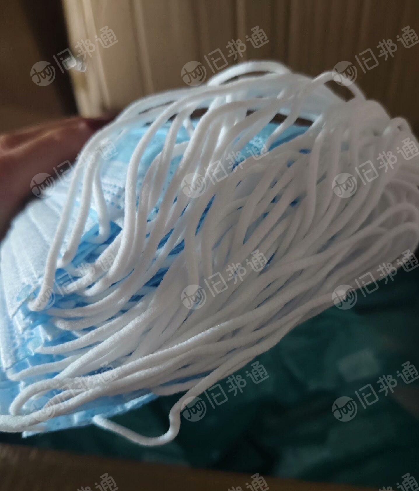 出售口罩毛料，三层防护，现货20箱
