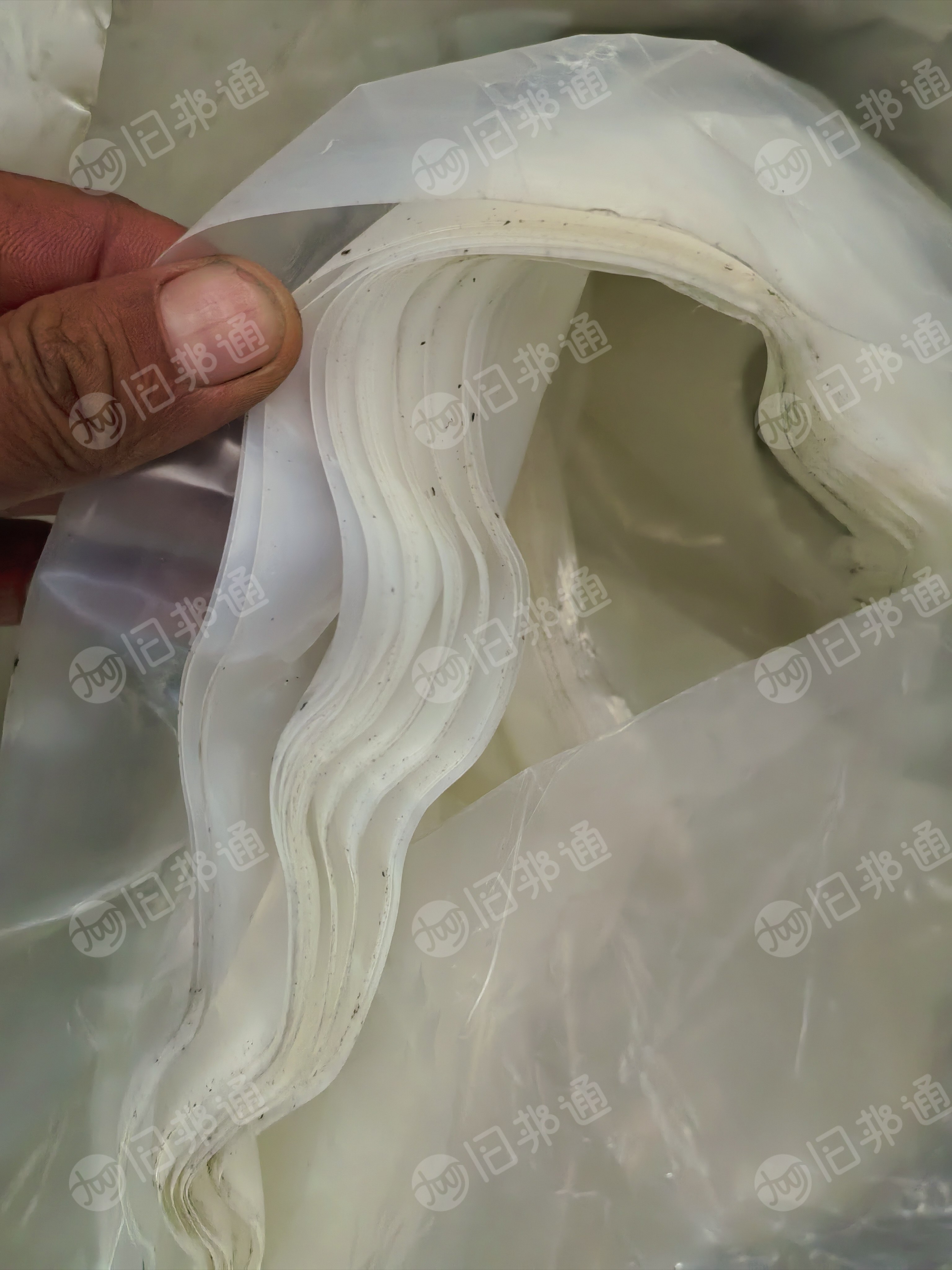 出售PET复合膜废料，卷的，现货20吨