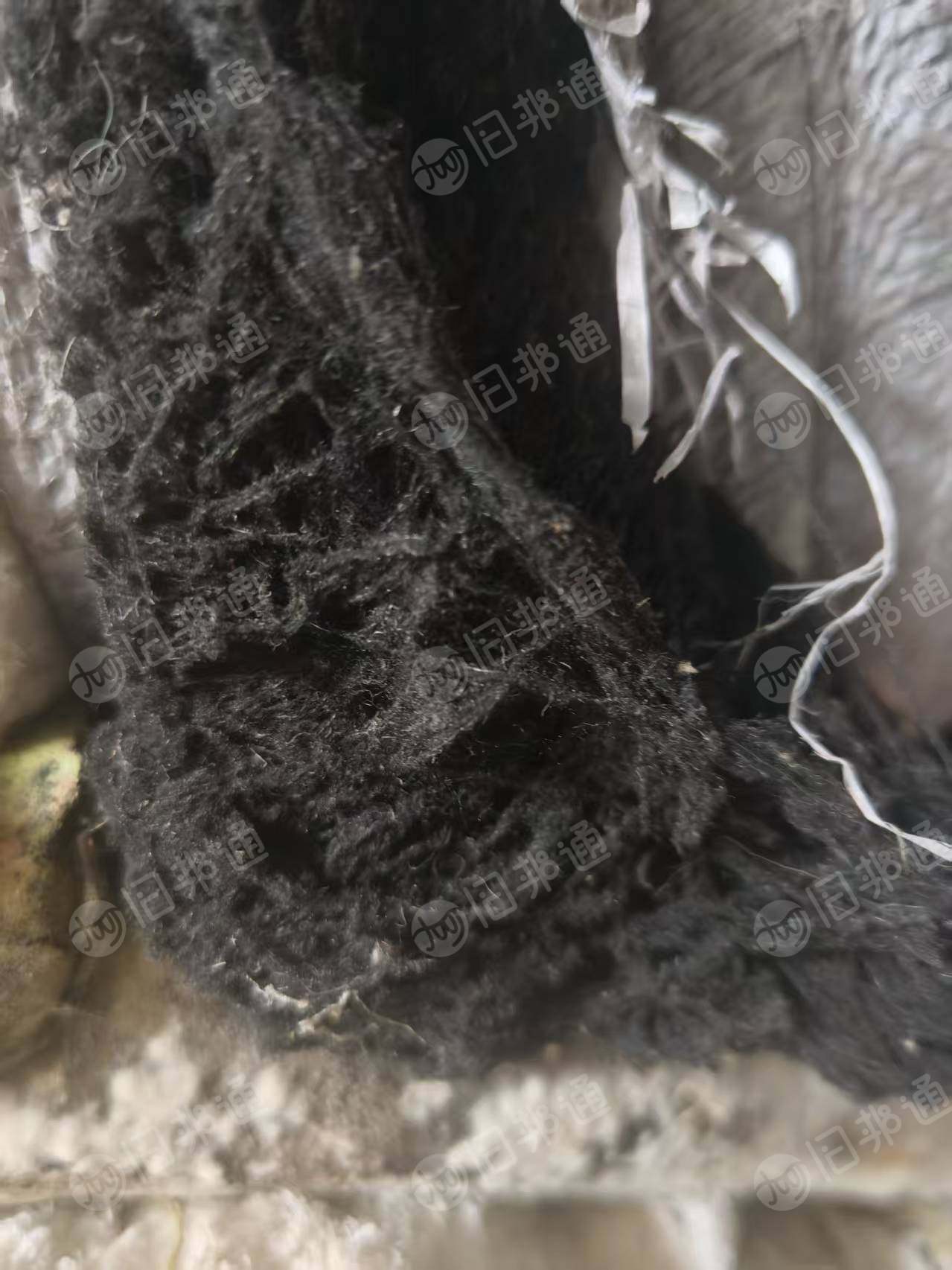 出售锦氨废布，锦氨边角料，锦氨废丝，白色黑色都有，统货走，氨纶含量30左右，现货13米一车