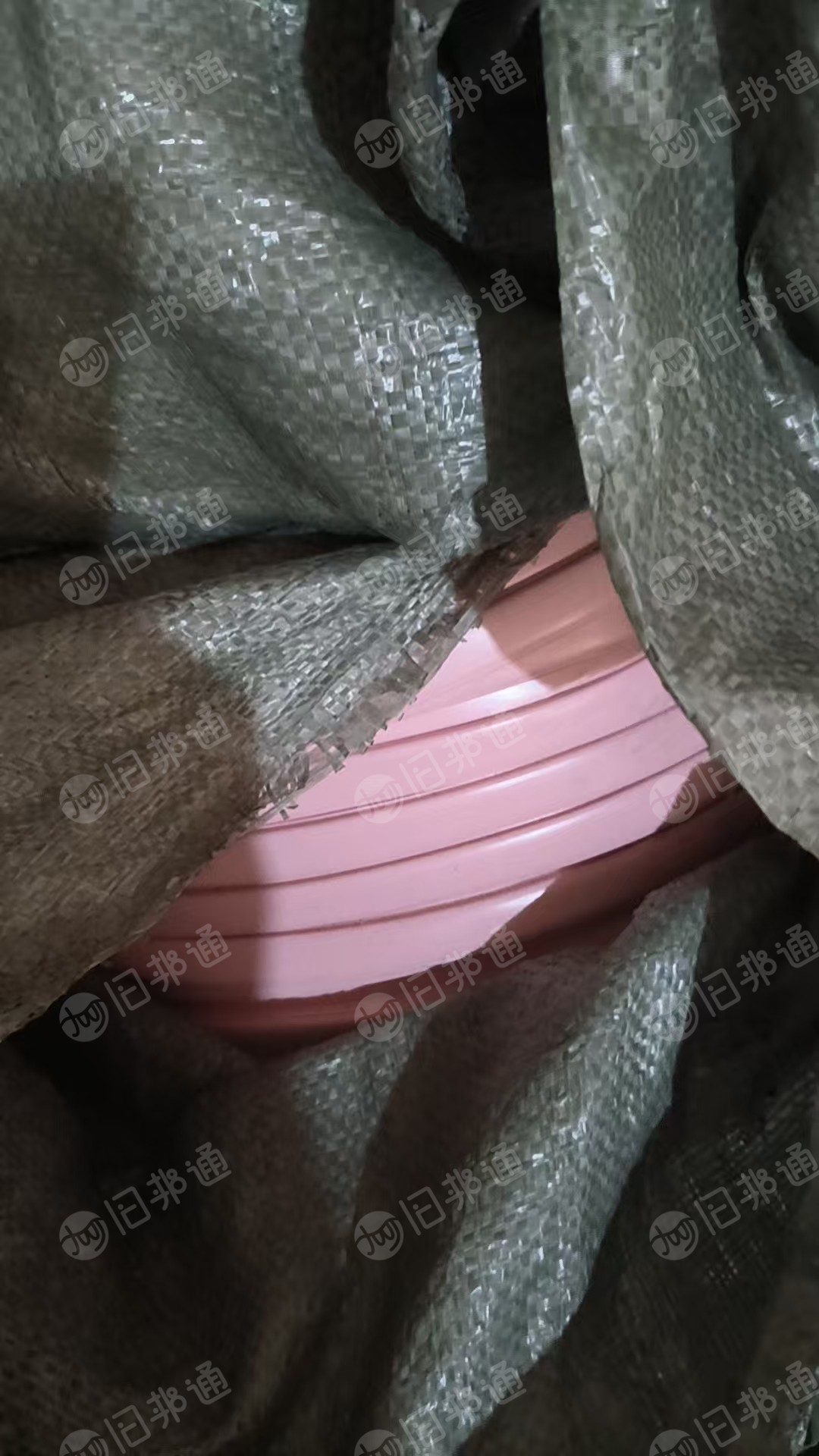 出售PVC皮条毛料，箱包的封边条拆下来的