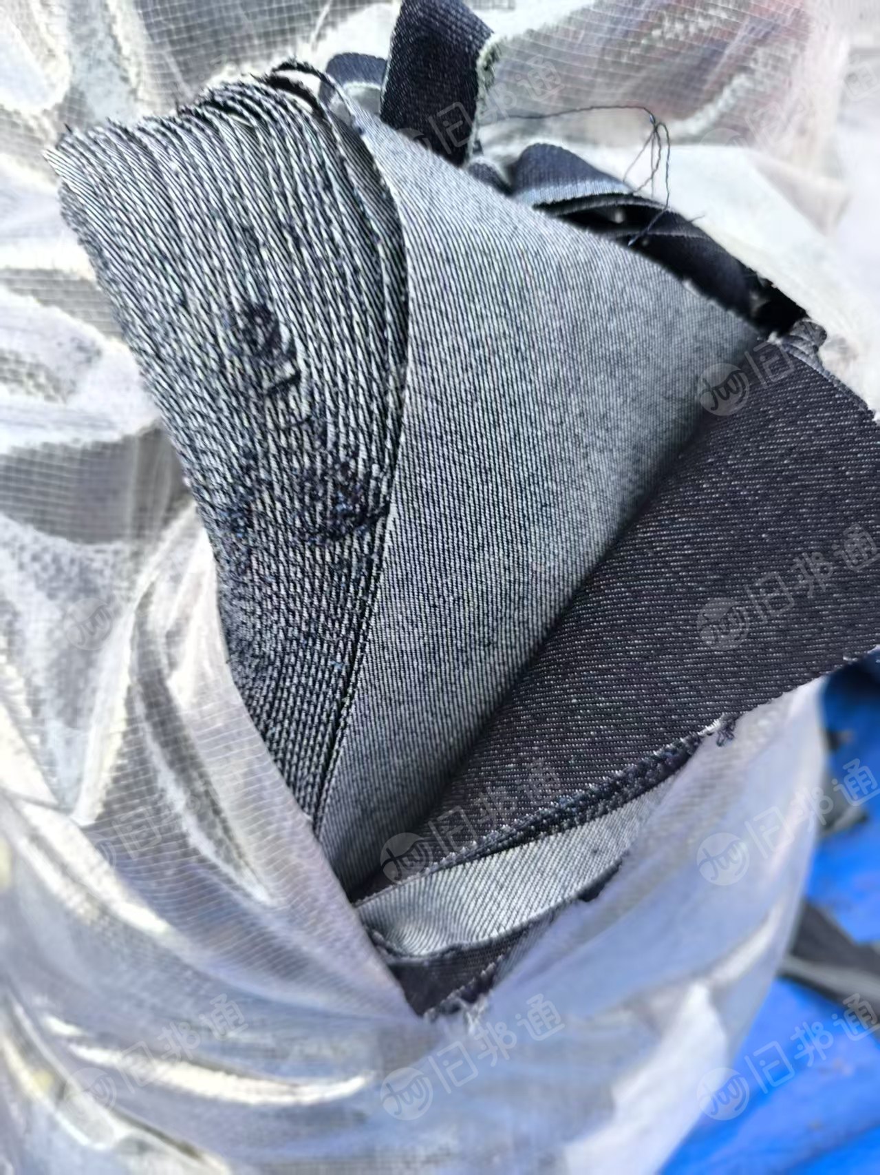 大量出售各种牛仔服装厂边角料，涤棉废布，纯棉牛仔，不褪色涤棉牛仔，牛仔废布