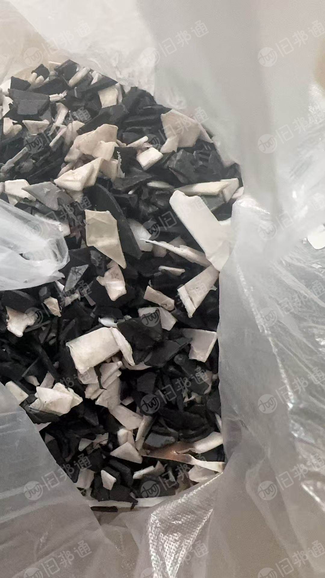 长期出售电瓶壳破碎料