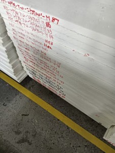 出售pet板材，有黄点，月供20多