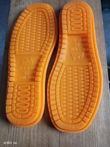 求购软质PVC颗粒，要透明的，用来做鞋底