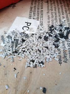 长期出售无人机厂的破碎料，各种材质混一起破碎，现货22吨