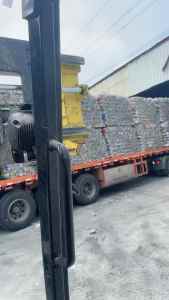 长期出售瓶砖压块，带标签，够车发走