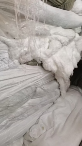 长期出售涤纶废丝，涤纶开刀丝，加弹丝，现货十几吨