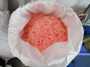 长期出售内衣厂下来的废布料，涤纶，尼龙，氨纶，月供20吨左右