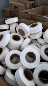 出售割好的氨纶丝，现货三四吨