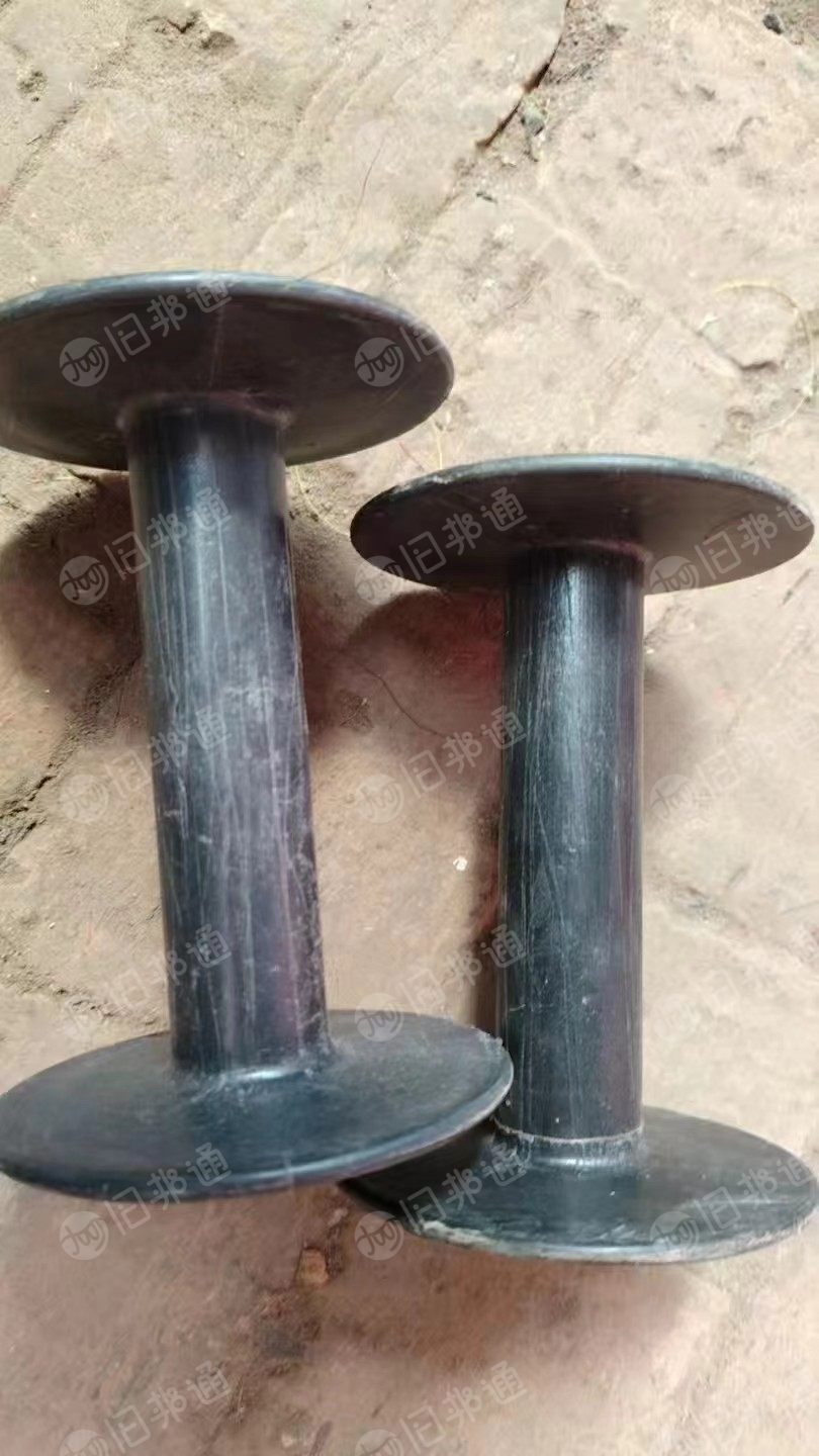 长期出售黑色pc线轴，现货100吨左右