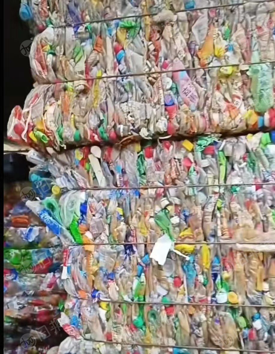 长期出售PET瓶砖，聚酯瓶砖