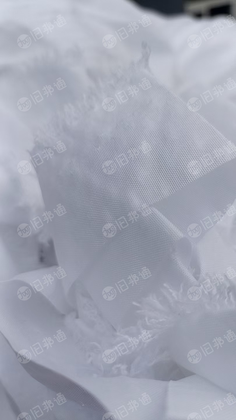 出售白色涤纶废布，涤纶开花料，现货10吨左右