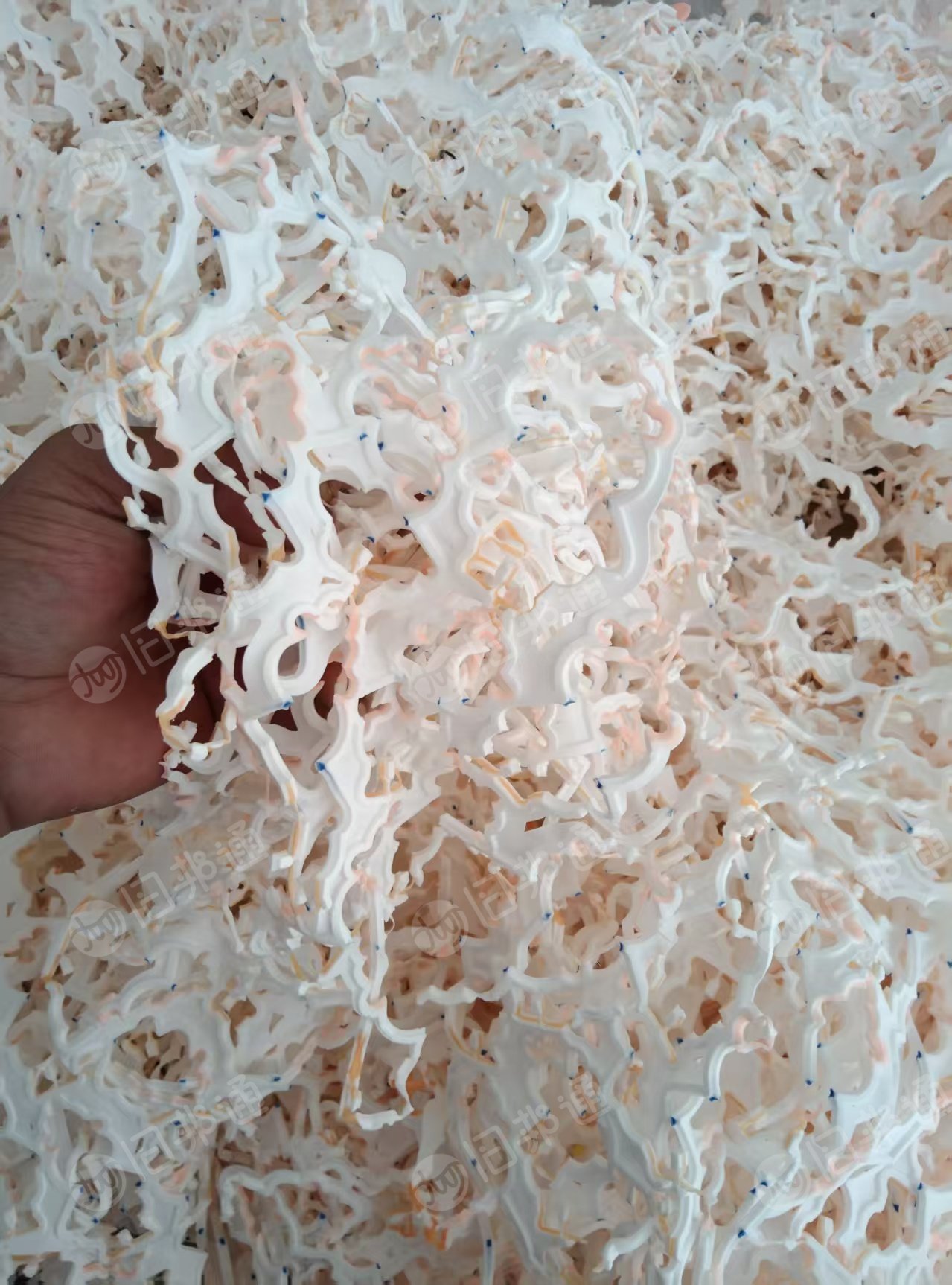 出售PVC边角料，滴塑厂下来的，现货10几吨