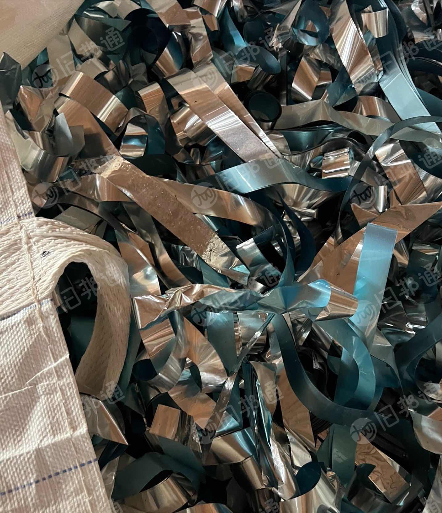 出售PET铝箔，含铝55左右，现货3吨