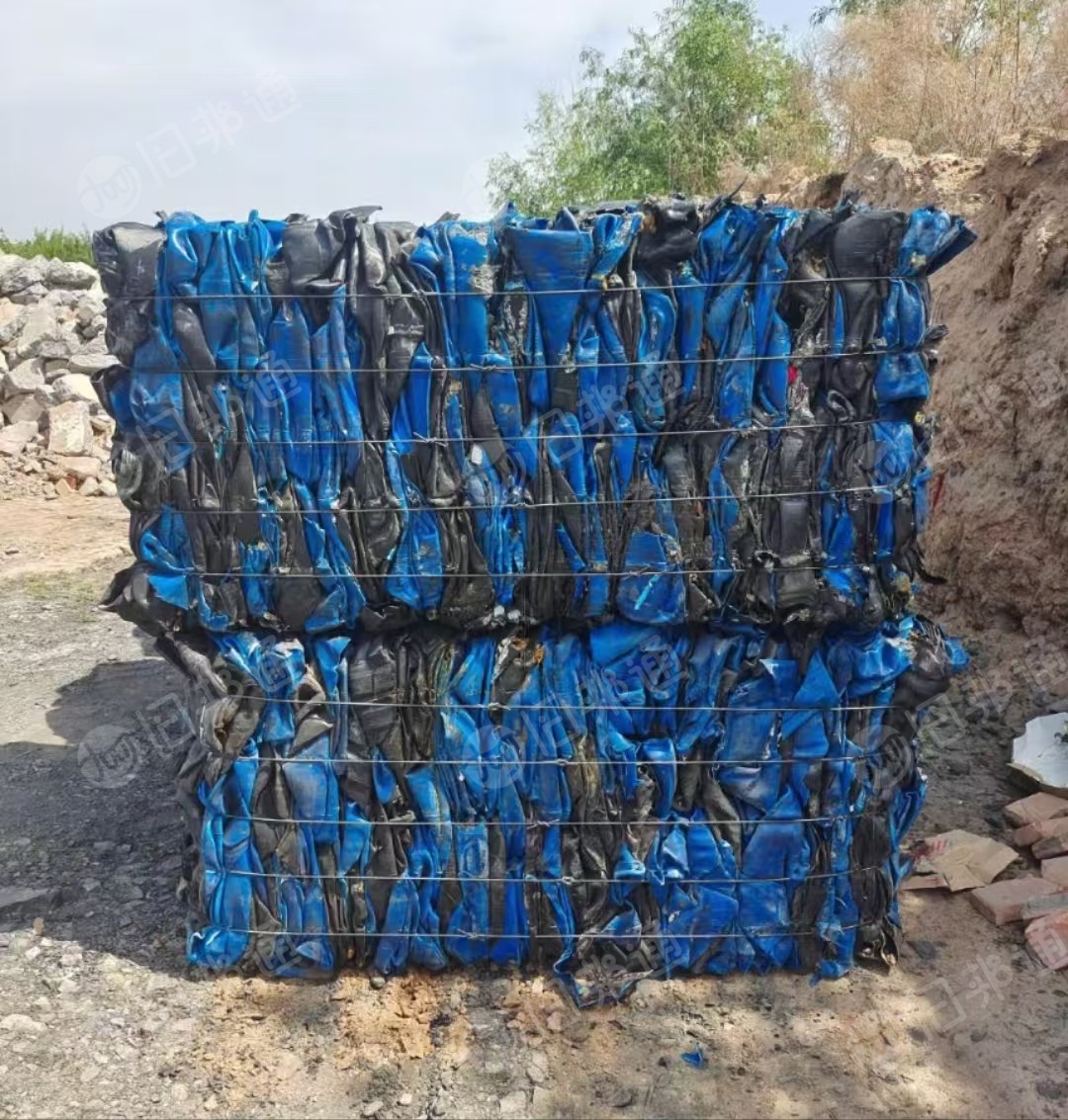 出售低压蓝桶黑桶压块，现货够挂