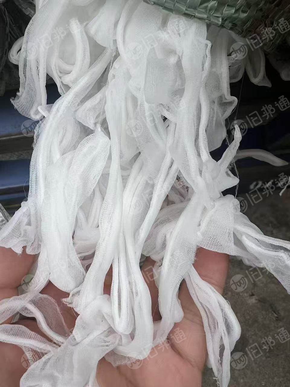 长期出售袜子下脚料，锦纶废料，白色居多，现货有20多吨，货在浙江余姚