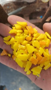 出售一级注塑黄兰筐低压破碎料，现货29吨