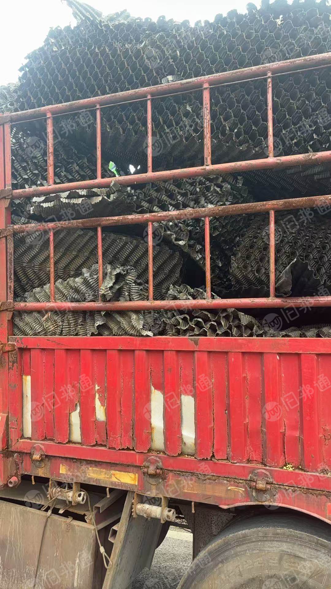 出售PVC水塔料，一次有50吨左右，