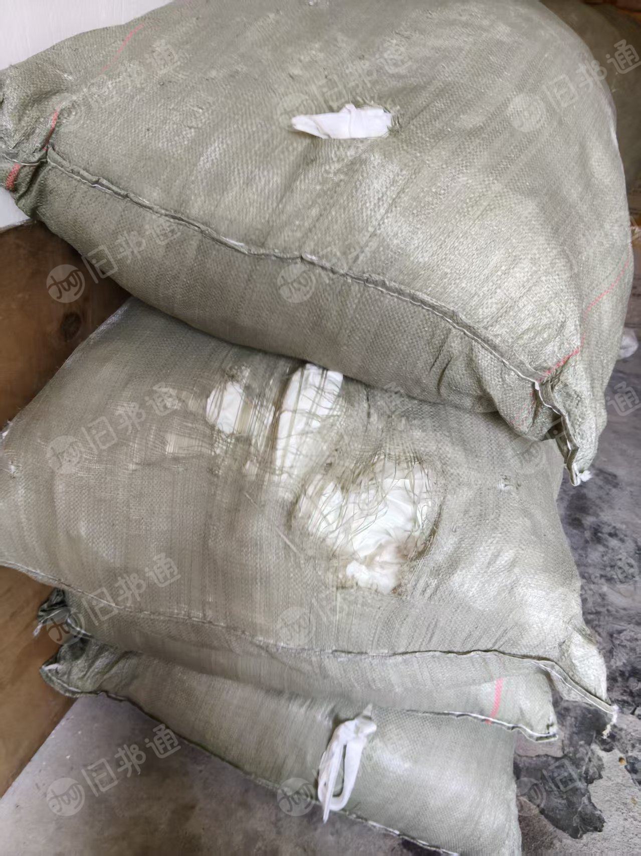 长期出售一次性短裤下来的纯棉水刺无纺布，纯棉无纺布边角料