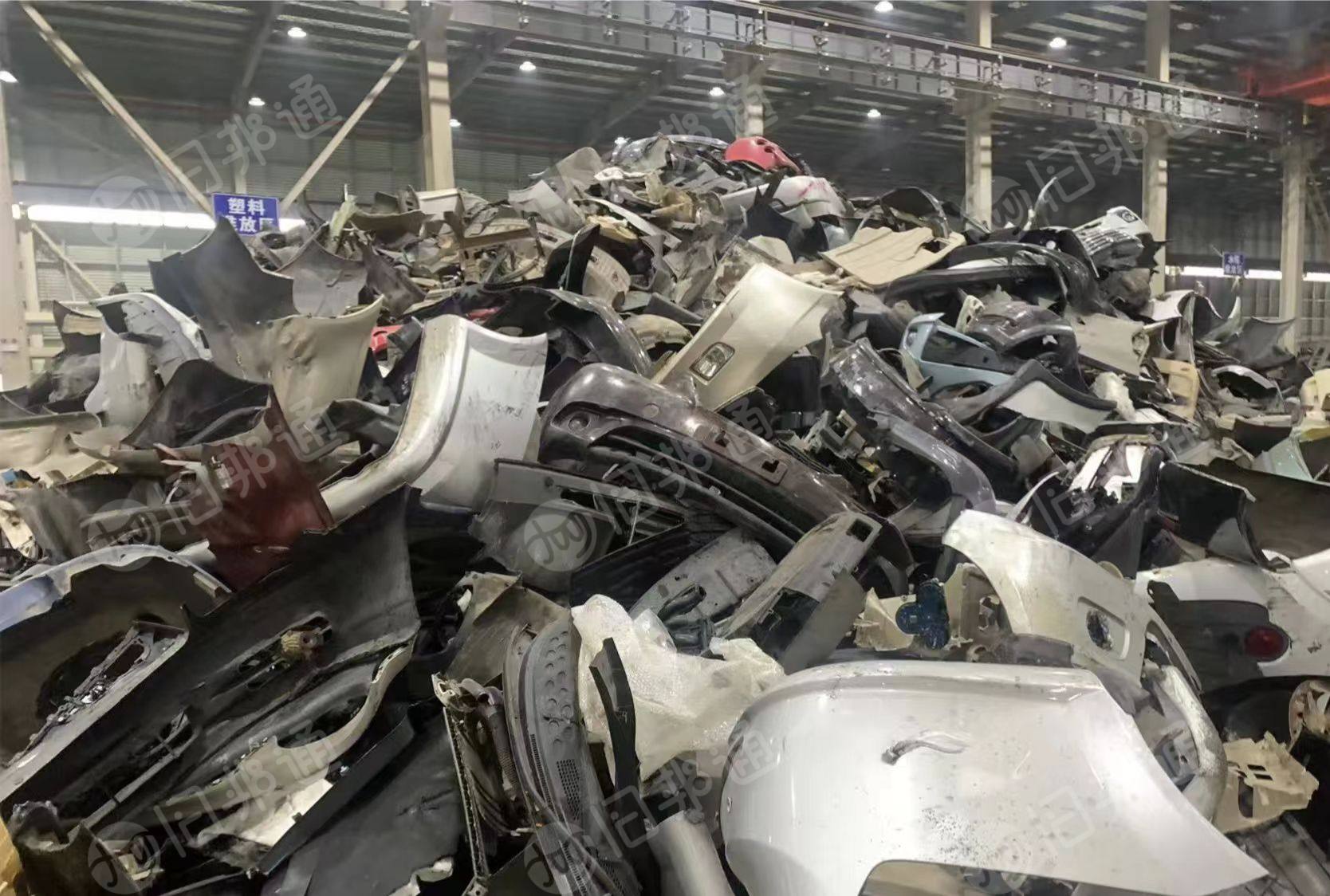 长期出售汽车大灯，汽车上拆解下来的塑料，统货卖