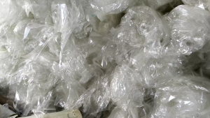 出售pet滑膜，卷的跟压块的都有，月供40吨左右