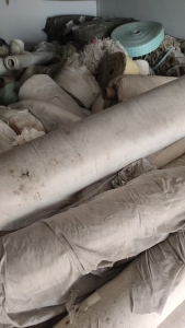 出售纺织废料，有棉花，有化纤棉，无纺布等，现货有几十吨，货在江苏南通