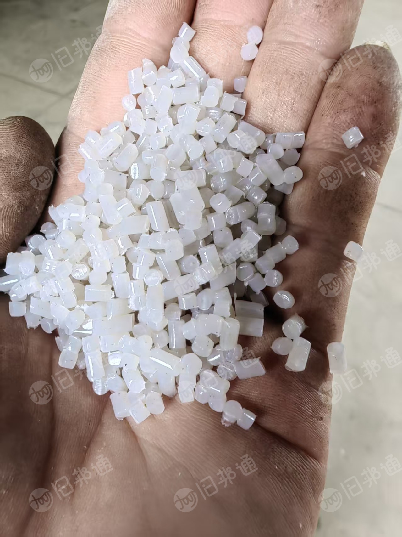 出售珍珠棉颗粒，两张80，一张60的，现货几吨