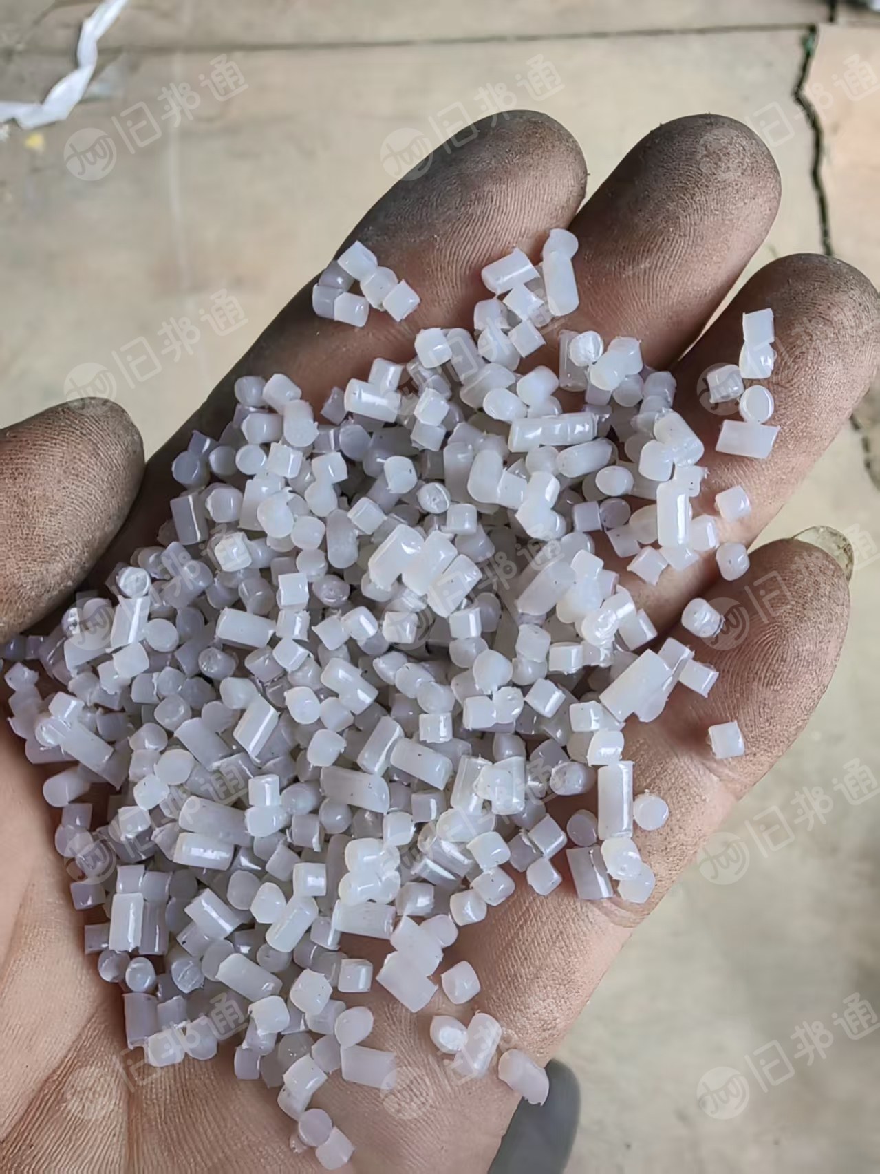 出售珍珠棉颗粒，两张80，一张60的，现货几吨