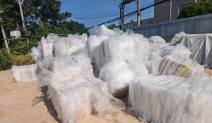 出售绝缘板厂下来的干造PP膜废料，现货二十来吨