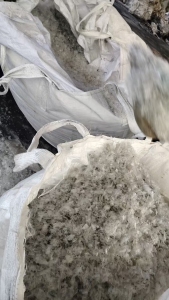 常年大量出售PET膜破碎料，干破的，月供200吨