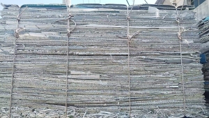 大量出售蜂窝板，蜂窝芯，现货2挂车