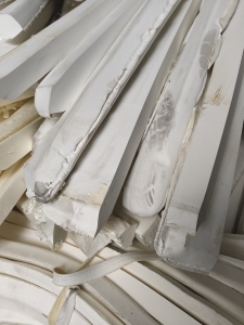 出售EVA边角料，发泡的，是做球类的厂下来的，现货不多