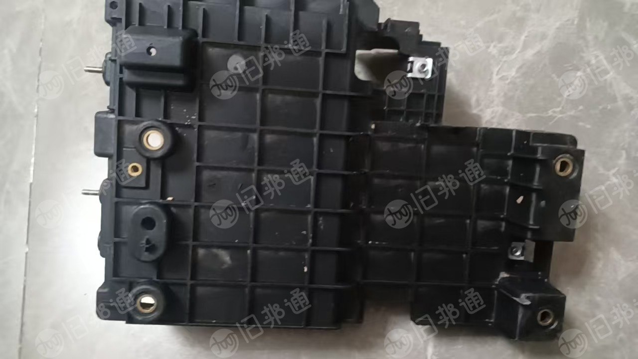 长期出售尼龙废料，有尼龙水箱，发动机盖，机头，风叶废料