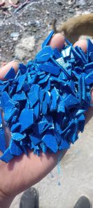 出售PE钢卷皮破碎料，有漂有沉，分开的，月供100吨左右