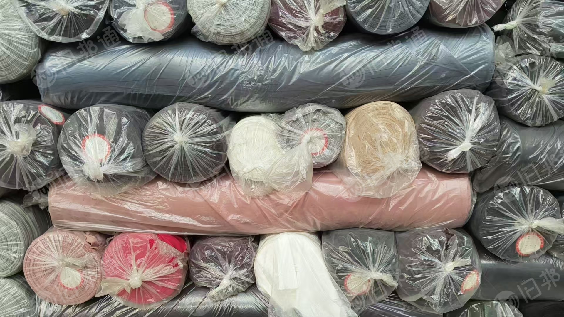 出售鞋材布，库存布，现货有15吨，货在浙江柯桥