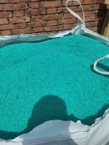 出售PVC电缆皮破碎料，现货100吨