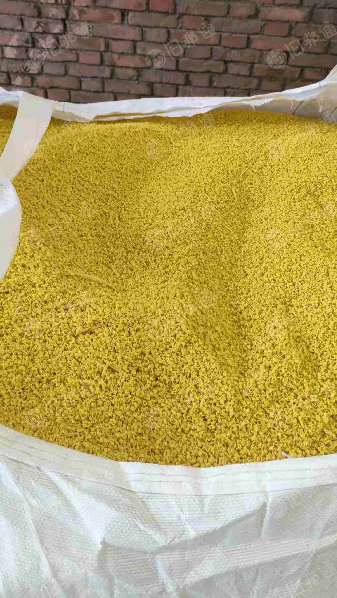 出售PVC电缆皮破碎料，现货100吨