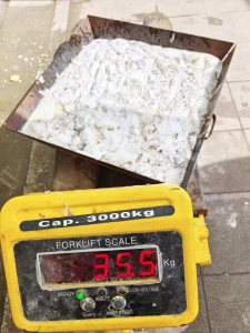 出售eps热熔块，月供30吨，社会料厂料混打的