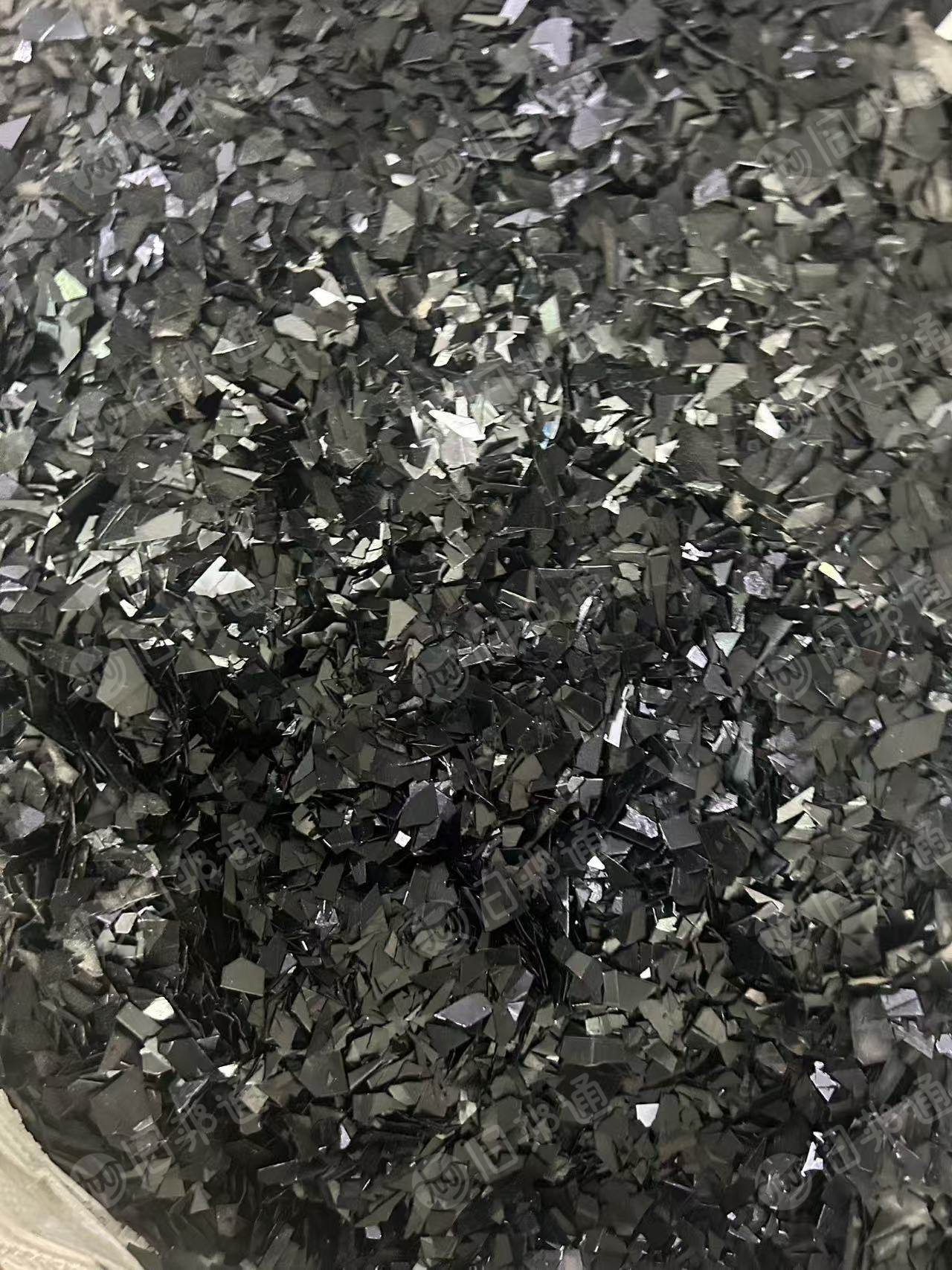 出售PVC吸塑片破碎料，黑色吸塑盒毛料，全漂的，月供100吨