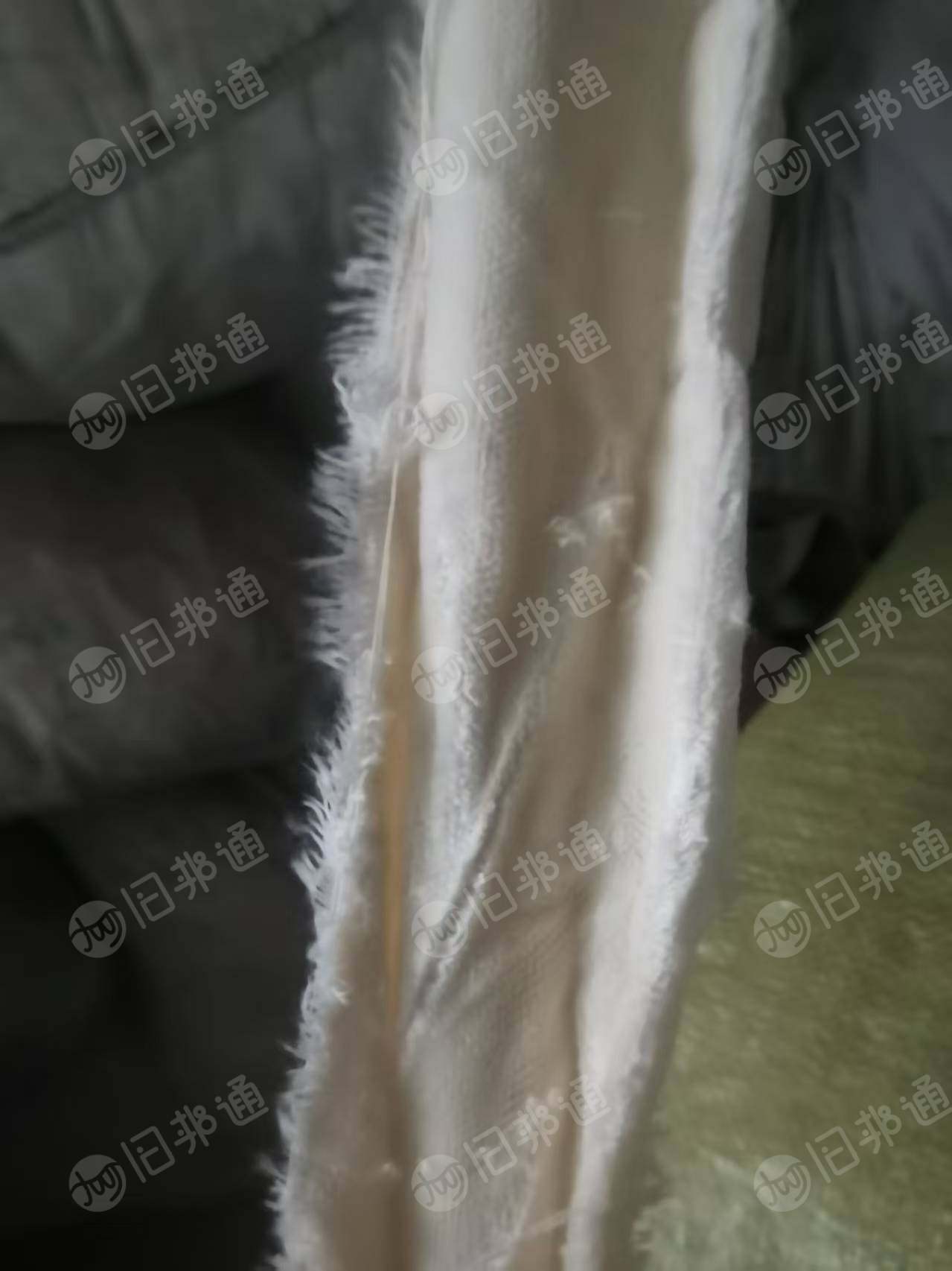 长年出售白色全棉平绒开花料，颜色有本白和奶白两种，现货9米6一车，货在江苏常州