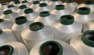 长期出售涤纶锁边丝，涤纶丝，300-400D都有，成品涤纶丝，货在江苏盛泽